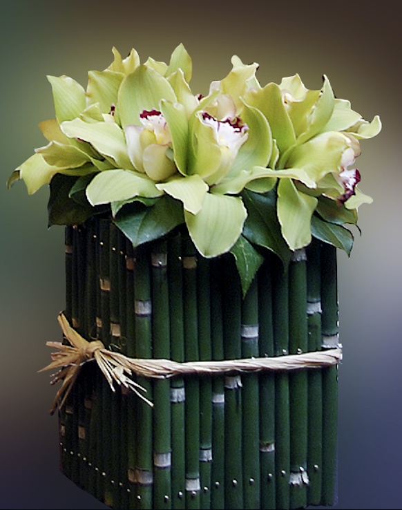 arranjo de mesa para casamento com bambu