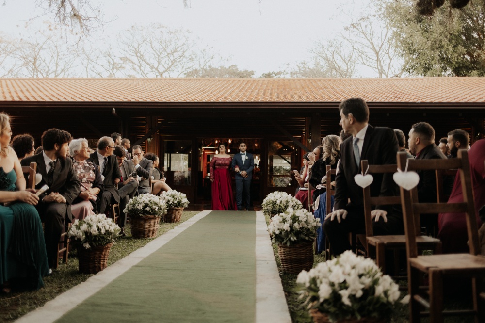 cerimonia ao ar livre, casamento embaixo de árvores, luzinhas de casamento, fotografia leonardo furtado, casamento no rio grande do sul